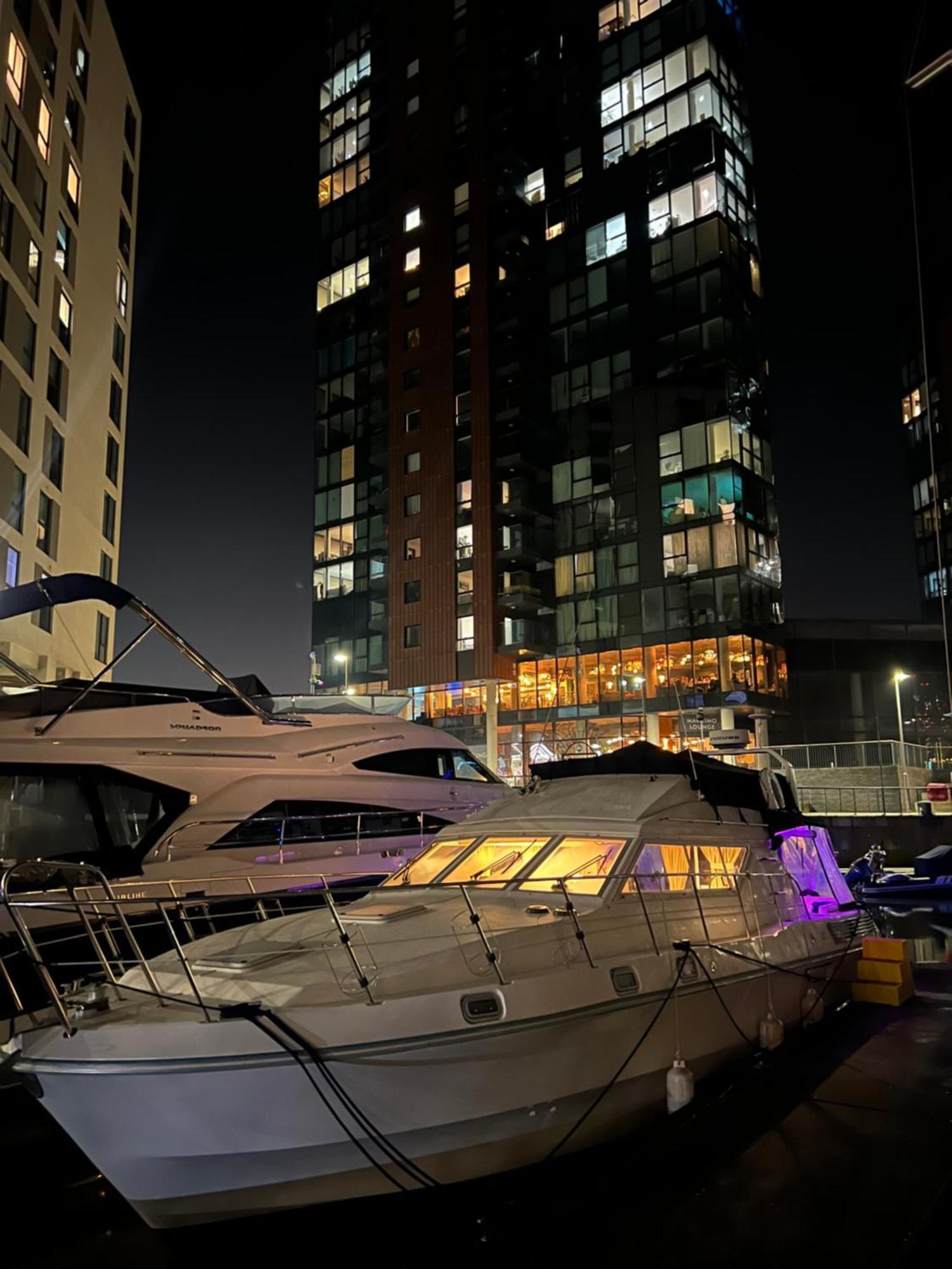 Luxury 40 Foot Yacht On 5 Star Ocean Village Marina Southampton - Minutes Away From City Centre And Cruise Terminals - Free Parking Included Eksteriør billede