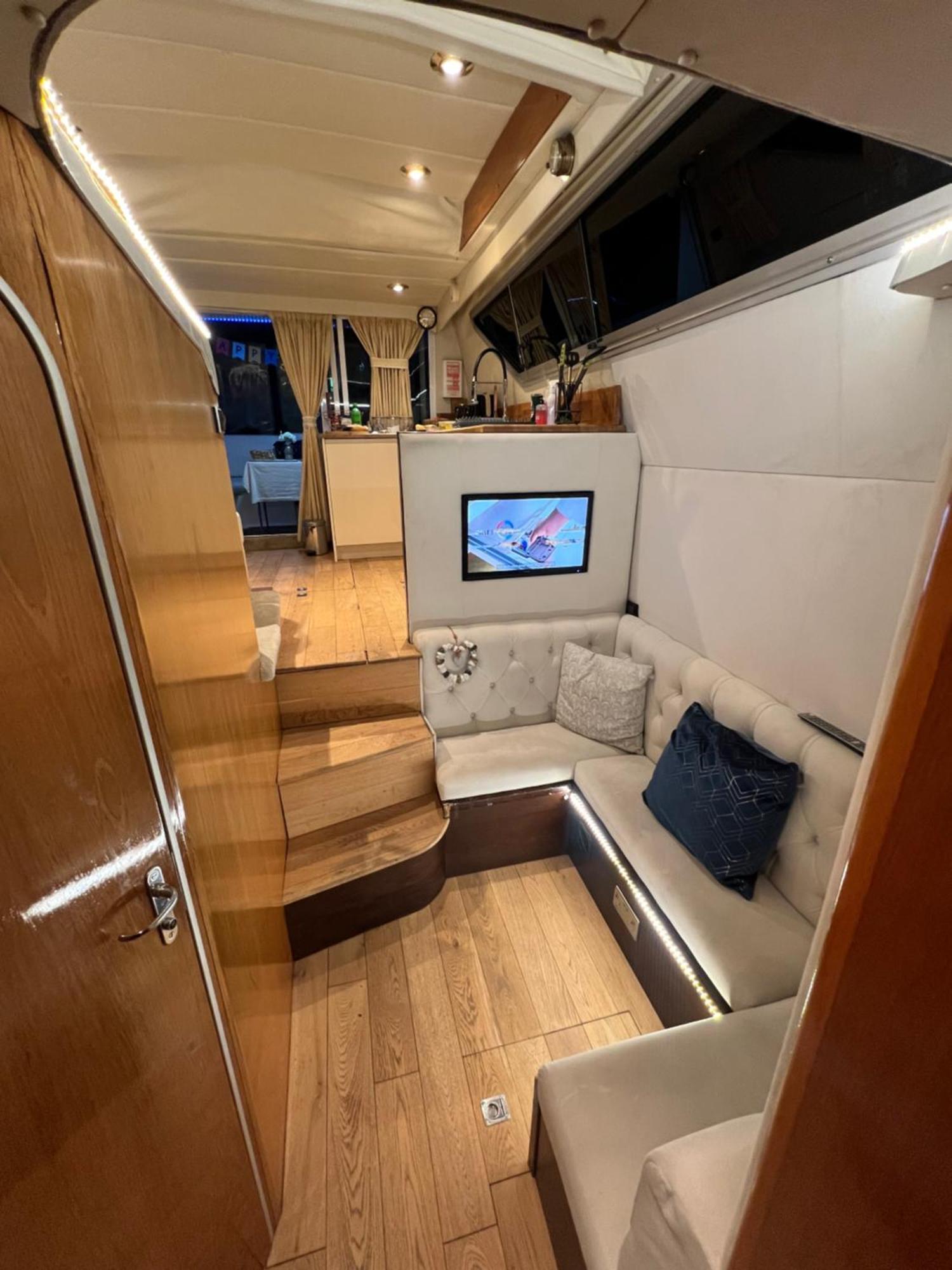 Luxury 40 Foot Yacht On 5 Star Ocean Village Marina Southampton - Minutes Away From City Centre And Cruise Terminals - Free Parking Included Eksteriør billede