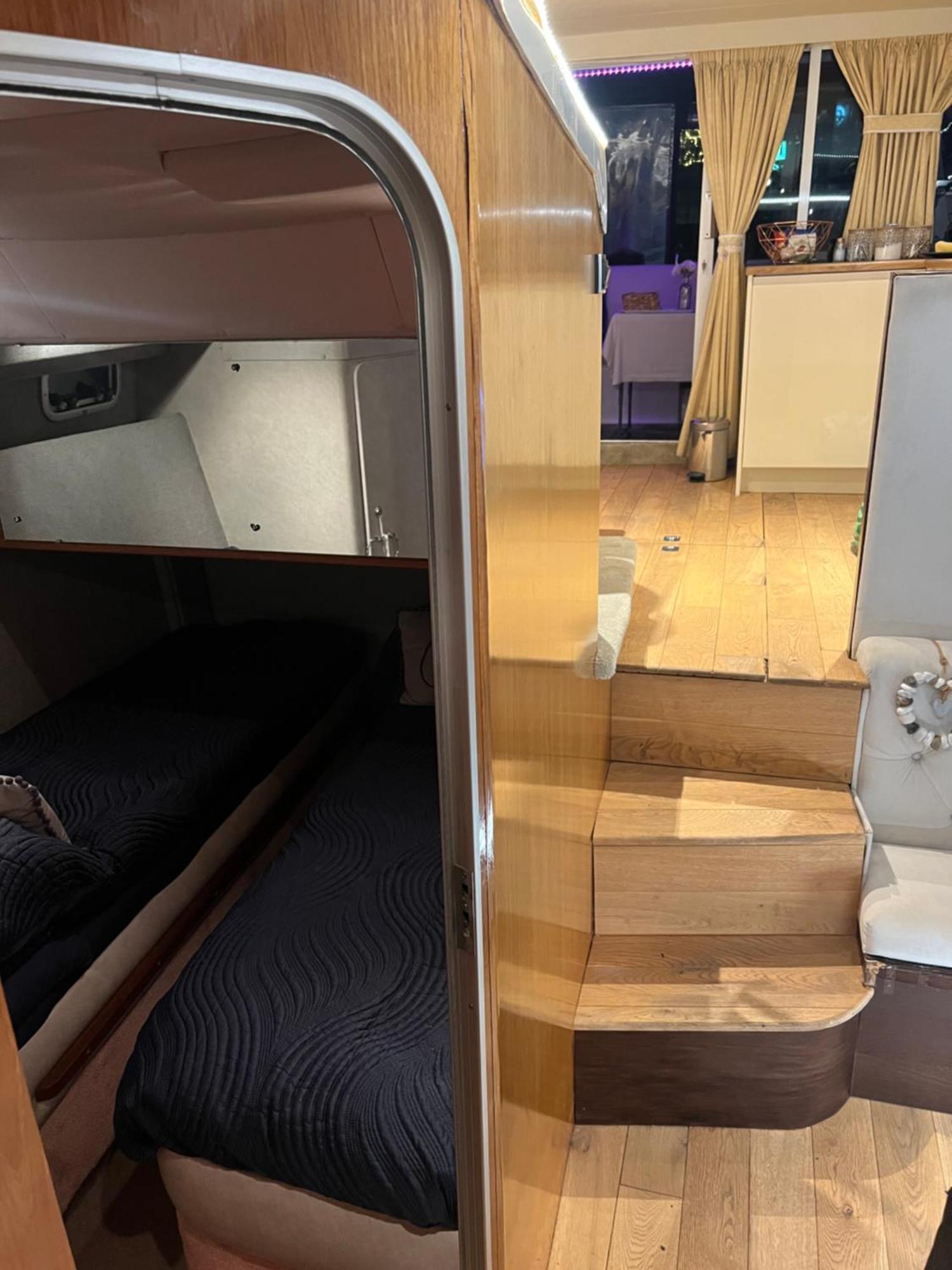 Luxury 40 Foot Yacht On 5 Star Ocean Village Marina Southampton - Minutes Away From City Centre And Cruise Terminals - Free Parking Included Eksteriør billede